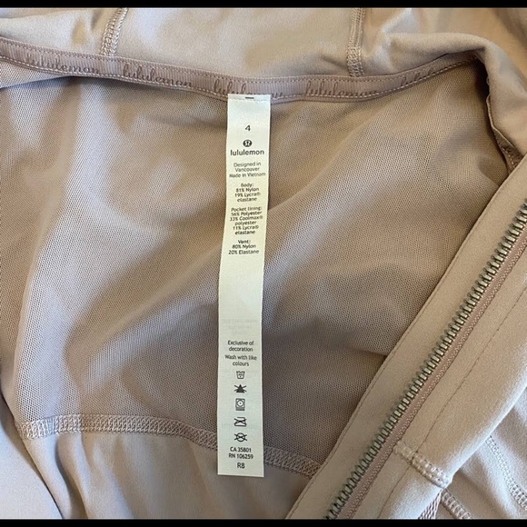 Lulu Lemon Hooded Define Jacket Nulu/ size 4 - Picture 3 of 4